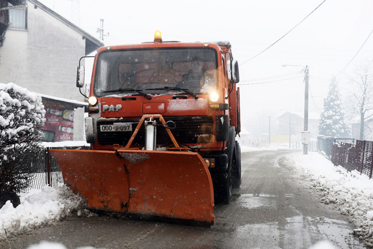 Banjaluka pod snijegom, ekipe za čišćenje na terenu
