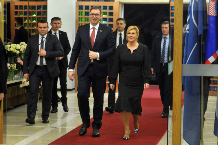 Grabar-Kitarović na udaru kritika zbog Vučića