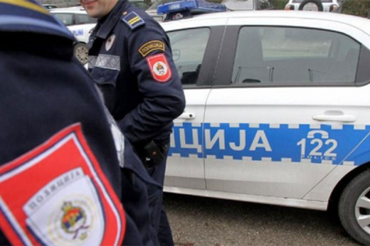 Osumnjičen da je viberom širio laži o prostituisanju djevojaka iz Teslića