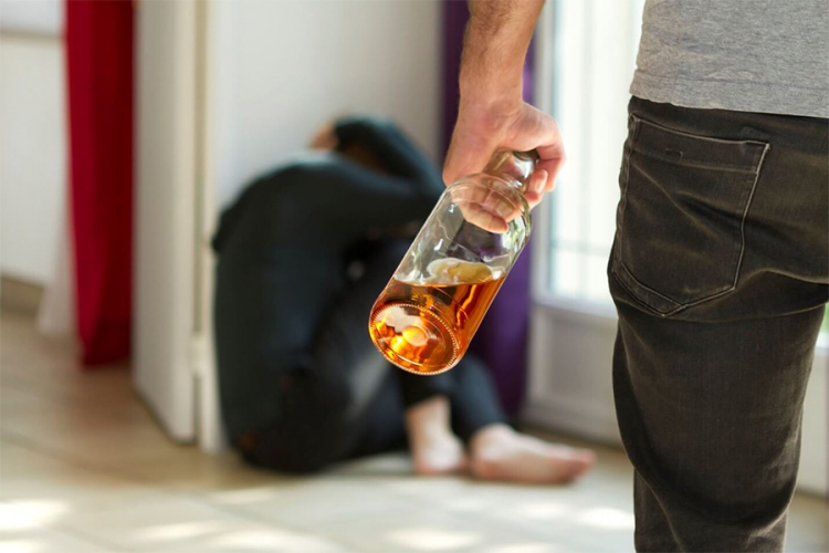 Naučnici otkrili zašto alkohol izaziva agresivnost