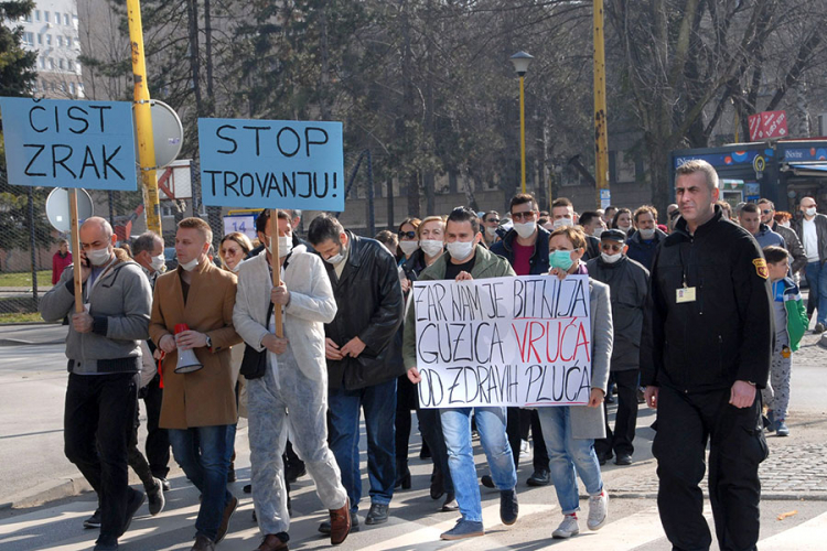 Tuzlaci protestovali zbog zagađenosti vazduha