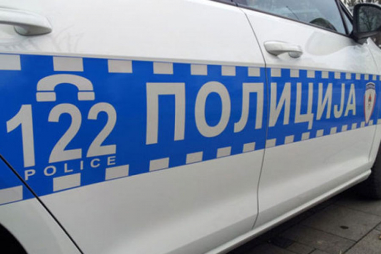 Dva mladića povrijeđena u slijetanju pežoa