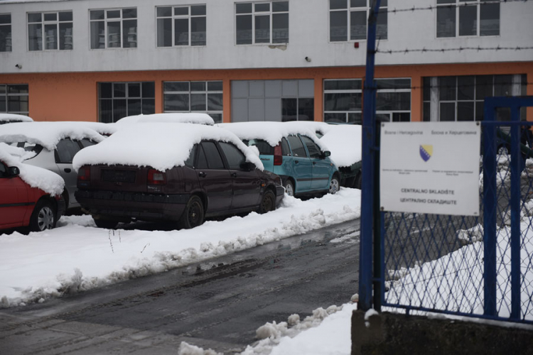Oduzeta vozila idu na doboš ili u staro gvožđe