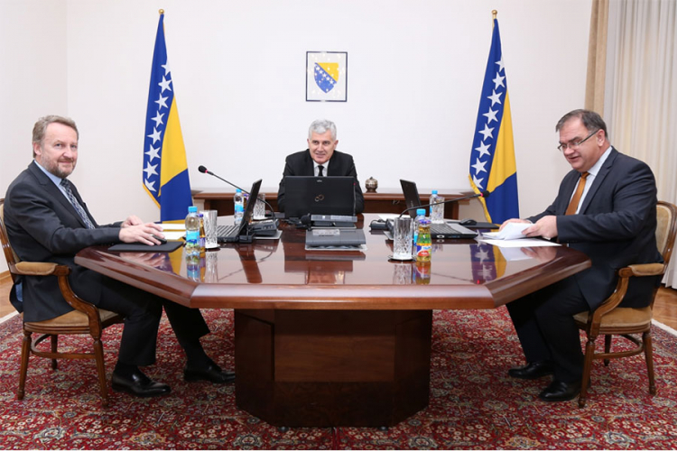 Članovi Predsjedništva BiH u subotu kod pape Franje