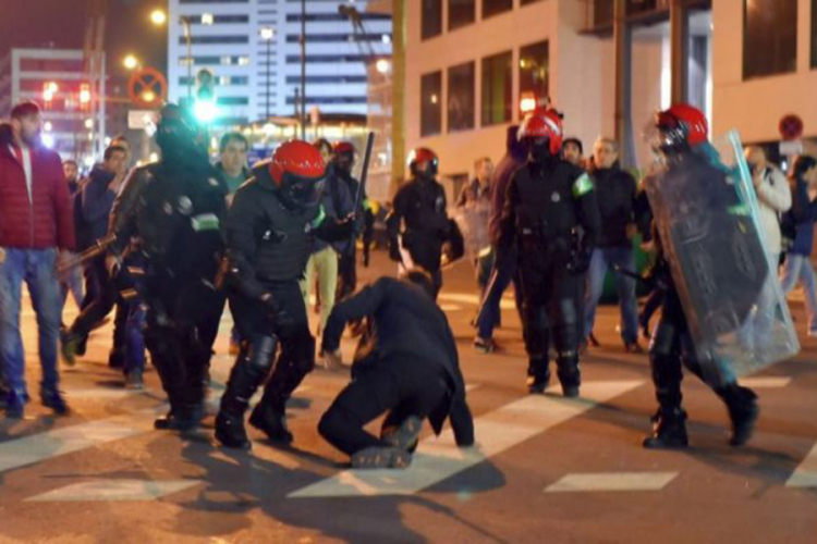 Objavljeni posljednji trenuci života policajca preminulog u sukobu navijača