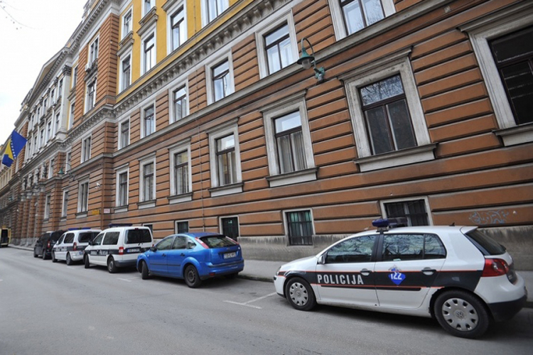 Optužene Sarajlije Arnes Smajić i Amar Kadrić: Razbijena flaša dovela do smrti