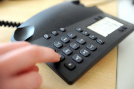 Irci masovno nasjedali na telefonsku prevaru: Pozivi iz BiH zakoštali ...