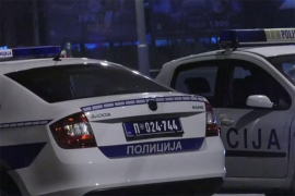 Gorio policijski automobil u Niškoj banji