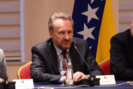 Izetbegović: Da li bi Vučić pristao na ono što nudi da je u mojim ...