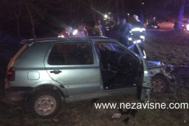 Saobraćajna nezgoda u Vrbanji, vatrogasci izvukli vozača
