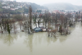 U Bosanskoj Krupi zbog poplava i velikog broja klizišta proglašeno ...
