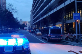 Muškarac drži suprugu počasnog konzula kao taoca