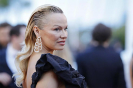Pamela Anderson na meti FBI?