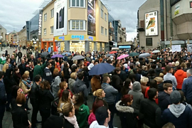 Banjalučani i večeras na Trgu: Otvorena knjiga žalosti za Davida