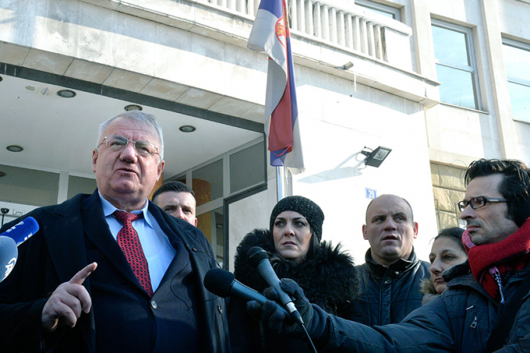 Šešelj: Nikada više dobrovoljno u Hag