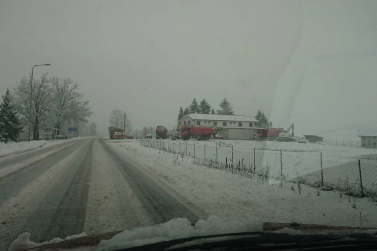 Oprez zbog kiše koja se ledi pri tlu