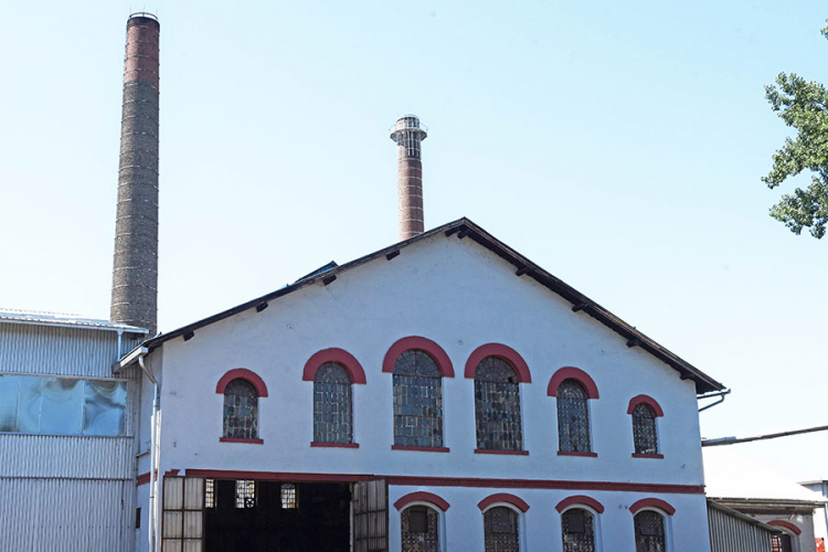 Savez sindikata: "Destilaciji" isporučiti sirovine da nastavi sa radom