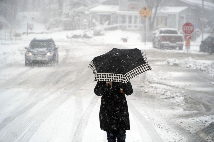 Nevrijeme pogodilo sjeveroistok SAD, najmanje petoro mrtvih