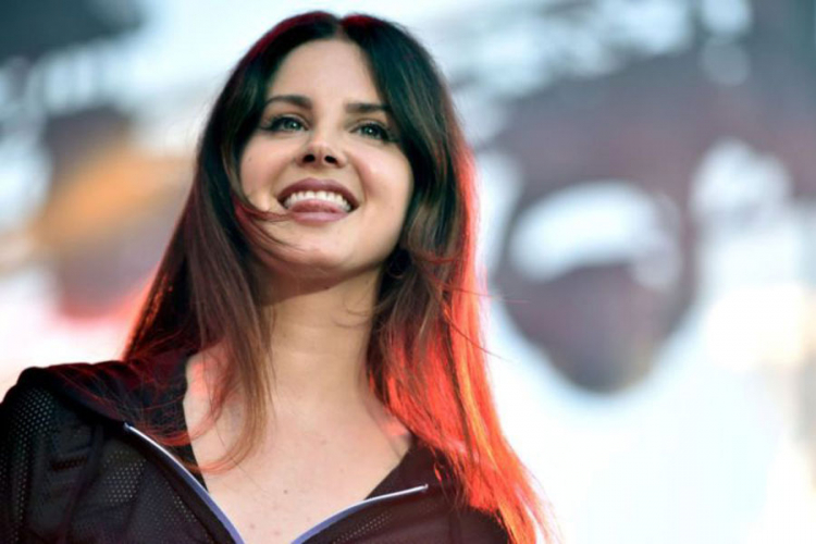 Lana del Rej dala "novi život" pjesmi "You Must Love Me"