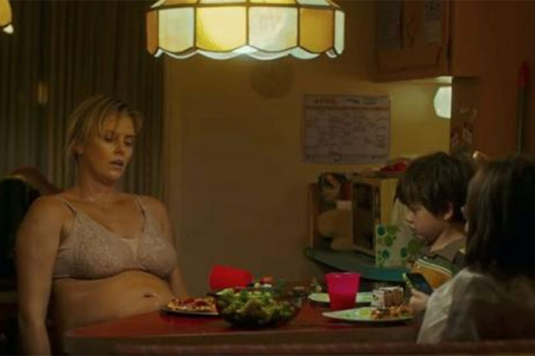 Izašao trejler za film za koji se Šarliz Teron ugojila 16 kilograma
