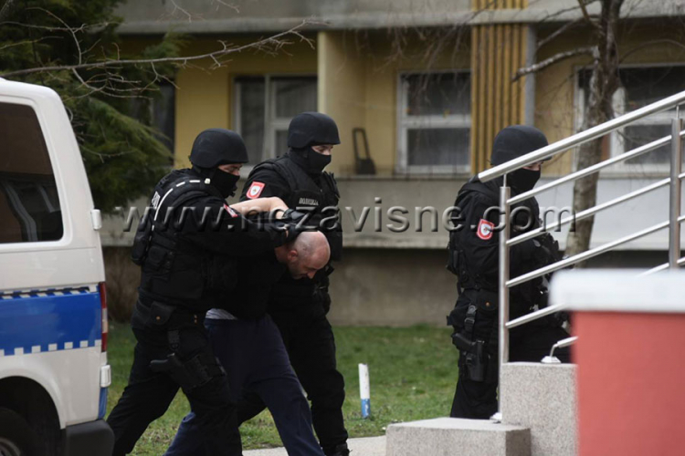 Napadač na dobojsku policiju predat Tužilaštvu