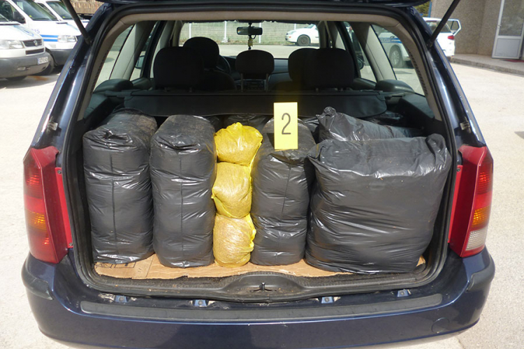 Zaplijenjeno 105,5 kilograma rezanog duvana
