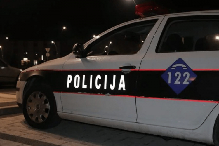 Srednjoškolci pretukli vršnjaka, tinejdžer završio u bolnici