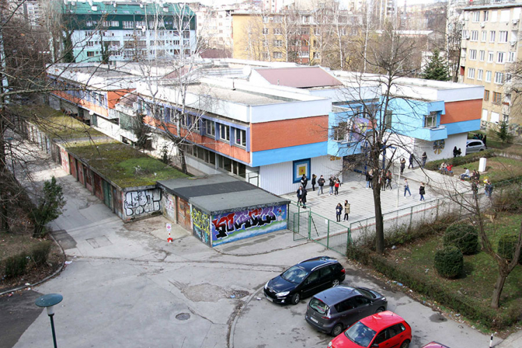 Maloljetnici ukrstili pesnice zbog djevojke