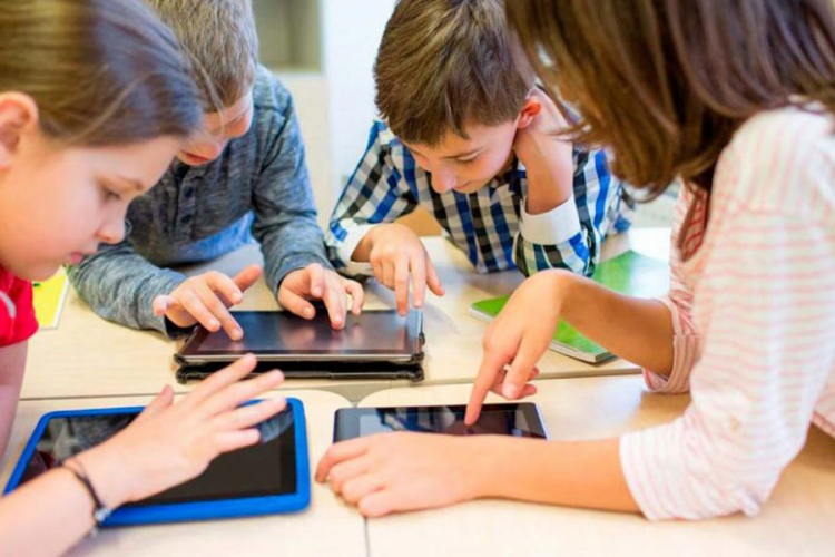 E-udžbenici neće uskoro pred đake