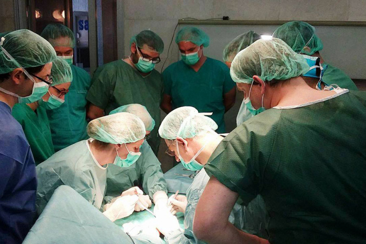 Ponovo bez anestetika: Samo hitni slučajevi na operacionom stolu
