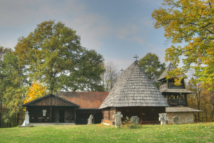 Osumnjičeni da su opljačkali groblje kod Gradiške