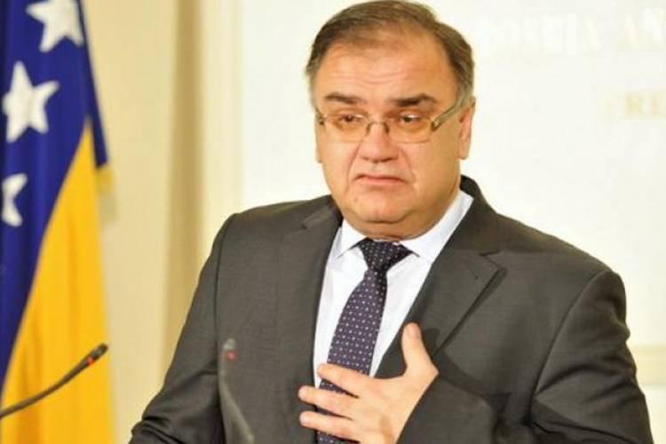 Ivanić čestitao Uskrs