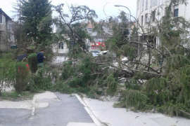 Vjetar napravio veliku štetu, kiša ugasila požar kod Bratunca