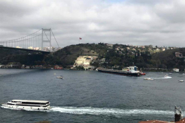 Tanker udario u vilu na obali ispod mosta na Bosforu