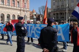 Crnokošuljaše u centru Zagreba dočekao transparent "Dosta je ...