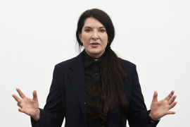 Marina Abramović i perfomans sa strujom od milion volti