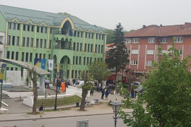 Zapalio se benzinom jer mu nisu dali stan