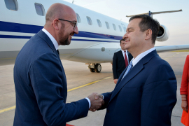 U Srbiju doputovao premijer Belgije, dočekao ga Dačić