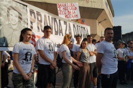 Davidov otac na Trgu Krajine: Procvjetale su, sine, one dvije dunje