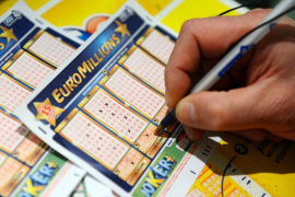 Dobio na lutriji 121 milion funti