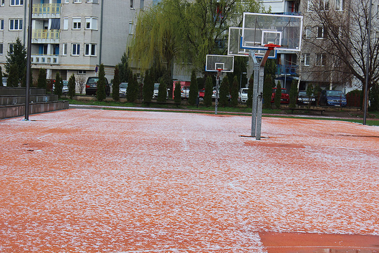 Jako nevrijeme u Nišu, na ulicama led