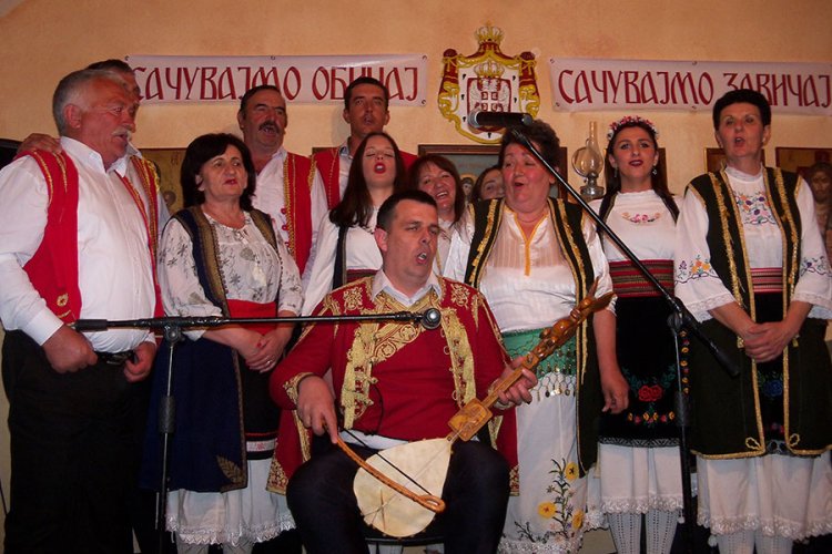 Sijelo u selu Vlasače čuva običaje tog kraja: Gusle i ganga u srcu
