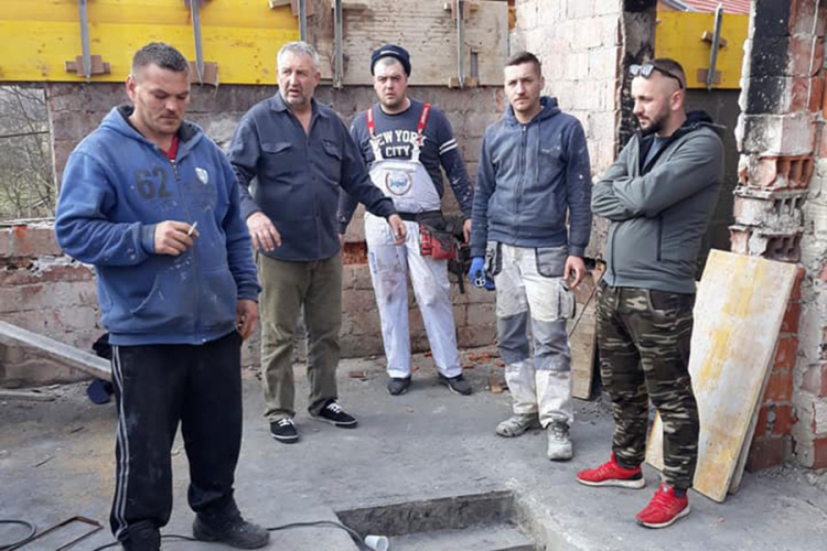 Dobri ljudi kuću Grgića dižu iz pepela
