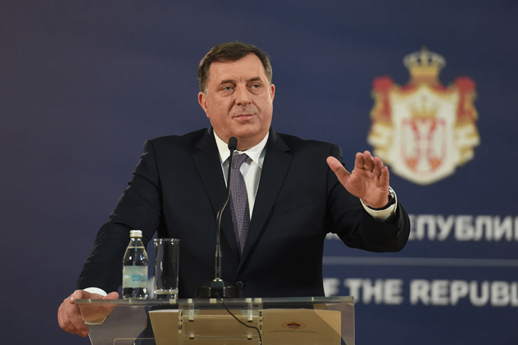 Dodik: Slijedićemo isključivo politiku Srbije prema KiM