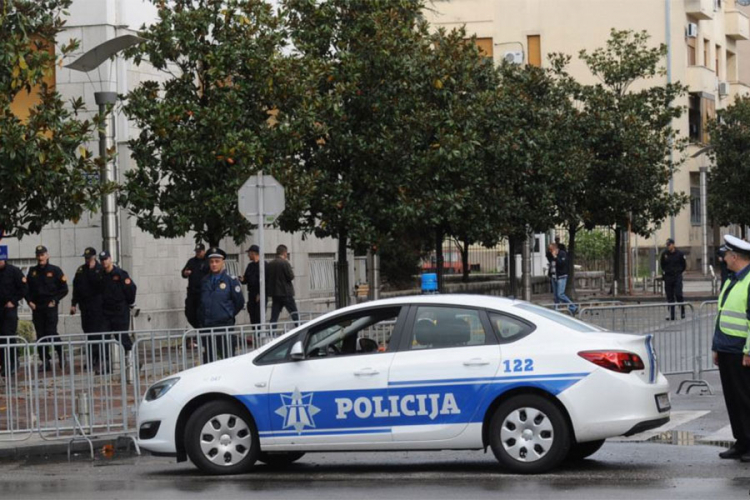 Ubica Šakovića i Jovanovića u bjekstvu, uhapšene dvije osobe