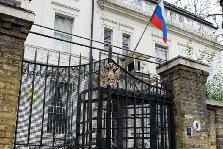 Ruska ambasada traži sastanak sa Džonsonom