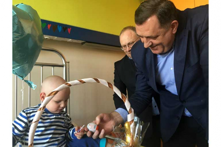 Dodik: U naredne dvije godine kompletna rekonstrukcija UKC-a