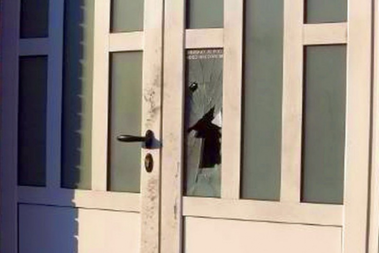 Pronađena osoba koja je polupala staklo na crkvi u Brčkom