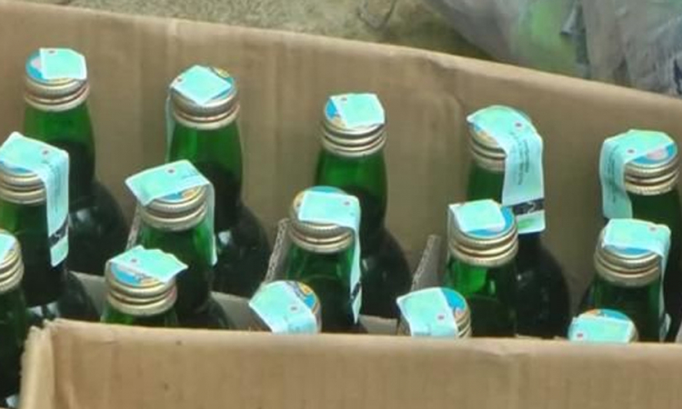 Broj preminulih od alkohola u Indoneziji premašio 100