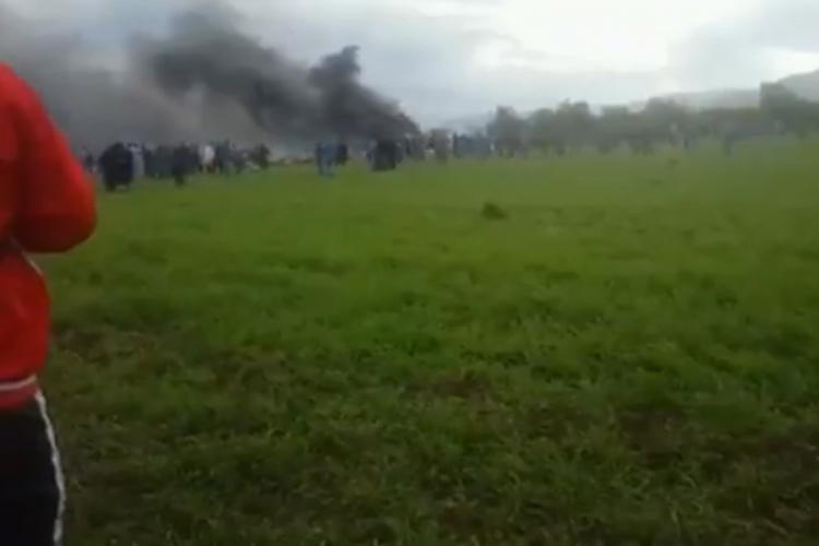Stotine mrtvih u padu vojnog aviona u Alžiru